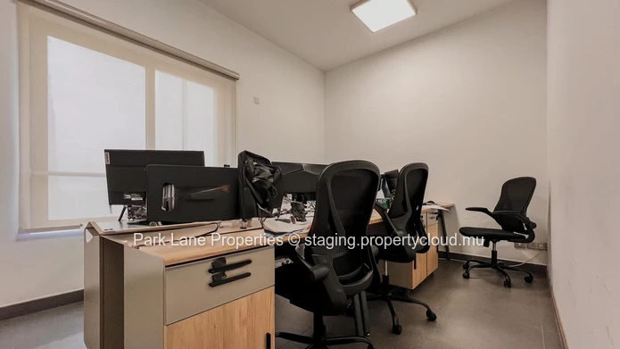 Modern office space for rent in a high-end complex in Moka