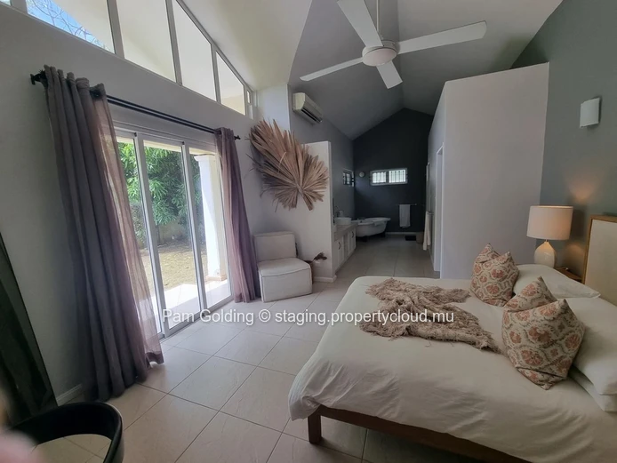  Villa in a Prime Black River Location