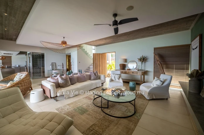 Péreybère – Villa de Luxe d’Exception en Bord de Mer avec 4 Chambres en Suite