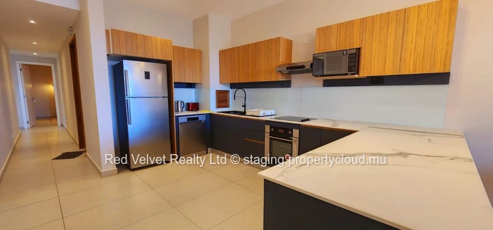 Beachfront Apartment for Rent in Poste Lafayette | 3 Bedrooms | Sea View