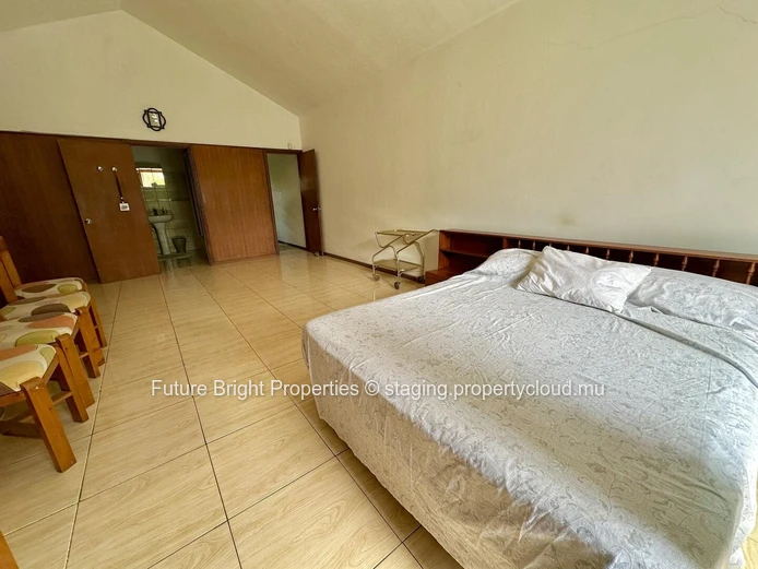 Multi Family Paradise in Vieux Quatre Bornes – Investment Opportunity Awaits!