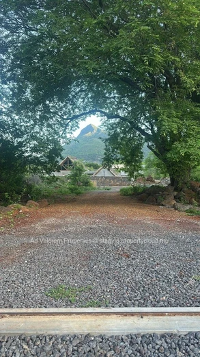 Exceptional 250 m² Villa on a Vast 1,347 m² Plot – La Tourelle View
