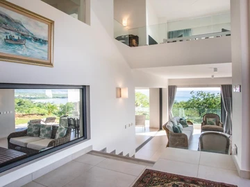 5 Bedroom Villa
