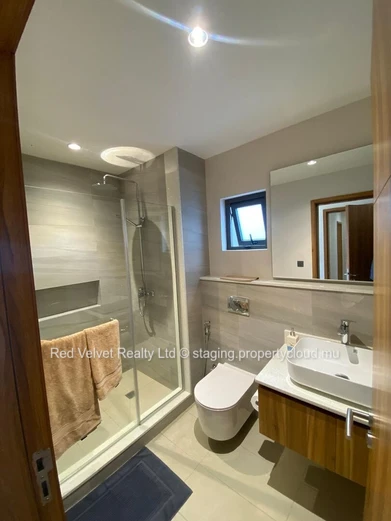 Penthouse de luxe meublé 3 chambres près du centre commercial Tribeca – Moka | Rs 32M