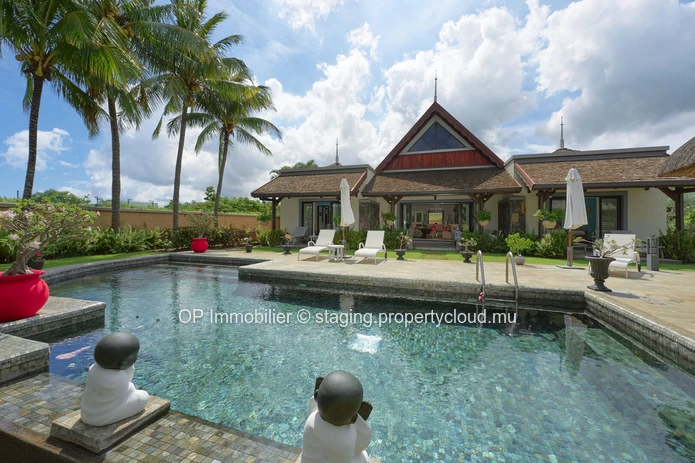 Luxury Villas with Private Pool and Sea Access in Albion - 270m² Living Area - 1.719m² Land - Fully Furnished - €1.6M