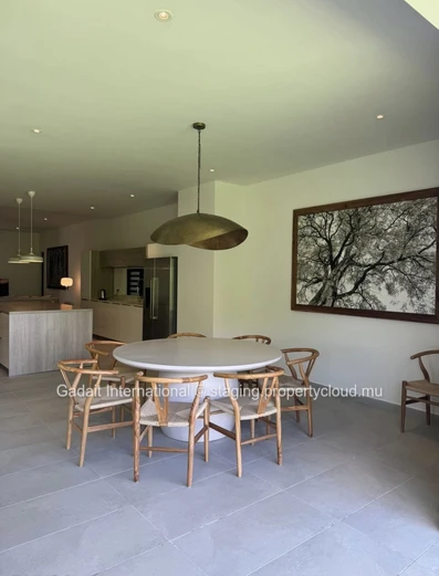 Appartement de Luxe à Louer à Belle Vue Harel, Île Maurice – Résidence Sécurisée avec Piscine et Vue Montagne
