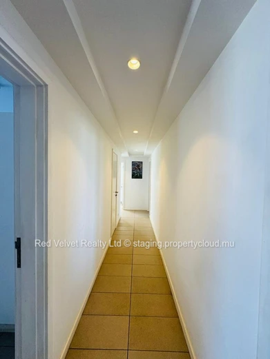 Penthouse meublé à louer à Rivière Noire - Black River, 230m², 3 chambres, services et aménités inclus, vue sur mer. ...