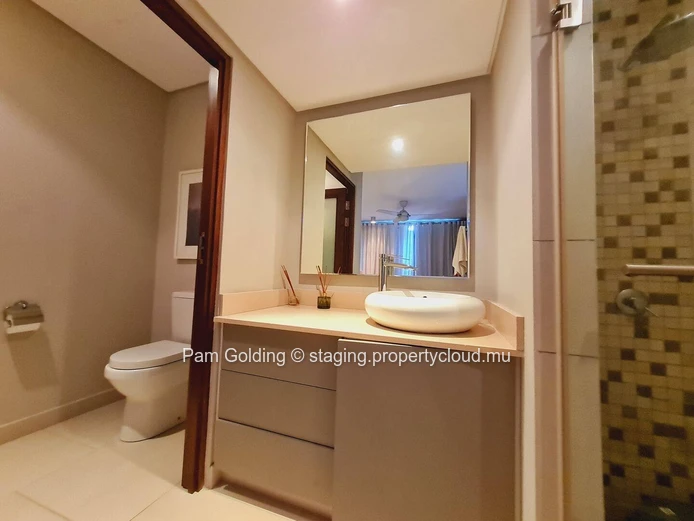Spacious 3-Bedroom Penthouse with Private Pool – Steps from the Beach, Fully Furnished