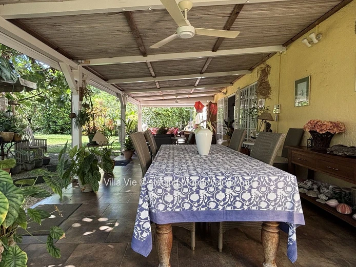 Pereybere - A charming 3-bedroom house by the sea