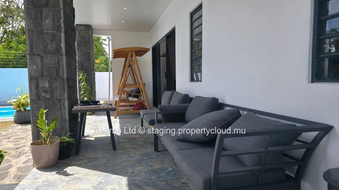 Furnished villa for rent in Grand Gaube of 210m². Rs 90,000. 