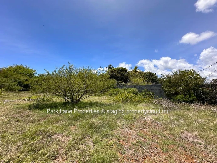 Opportunity to seize - Residential plot for sale at Péreybère.