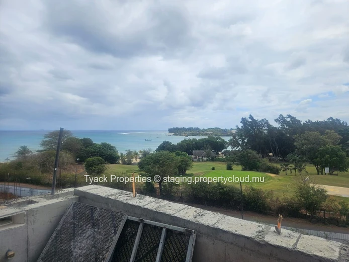 PDS Penthouse for Sale in Balaclava – Luxury Living with Ocean Views
