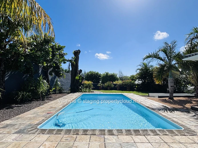 Cap Malheureux - Maison familiale de 3 chambres en-suite avec studio, piscine et accès mer