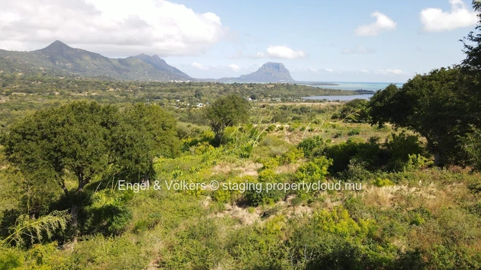 MAURITIAN CITIZENS ONLY | Domaine de Palmyre, Premium residential land, Tamarin / Black River