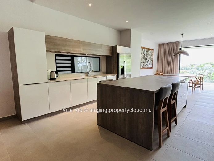 Belle Vue - Beautiful 4-bedroom apartment on the first floor