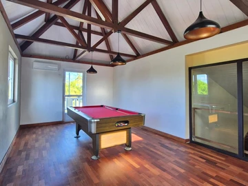 5 Bedroom Villa