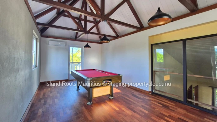 Beautiful villa for holiday rental, located in Pointe Aux Canonniers