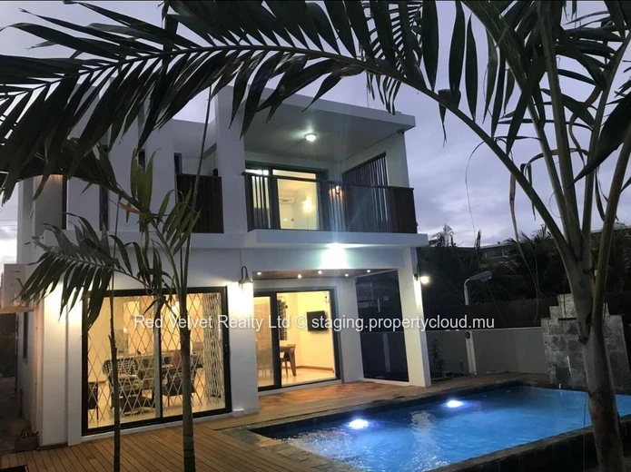 Villa for Rent in Péreybère, North