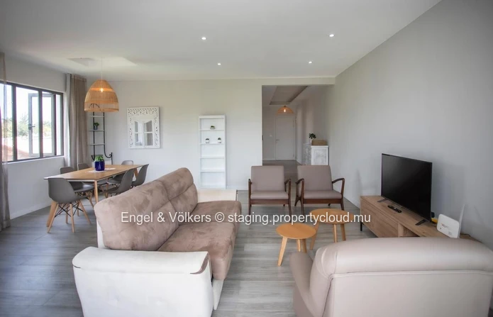 2-Bedroom Apartment for Sale in Pereybere – Quiet Setting, Communal Pool & Excellent Investment Oppo