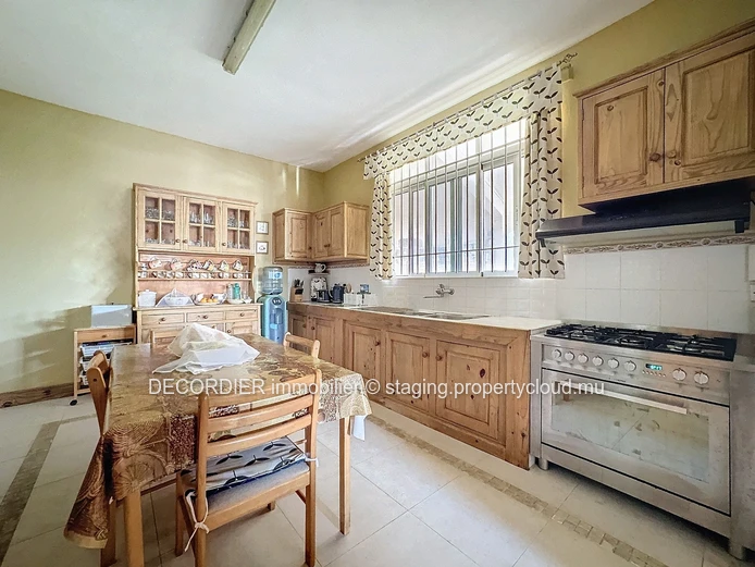 Charming family home in Grand Gaube, close to the sea (Sole Mandate)