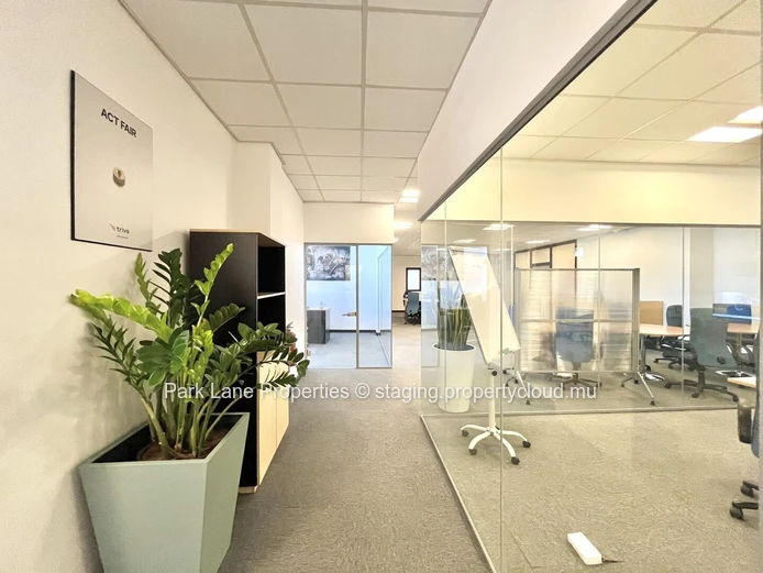 Modern 180 m² Office for Rent in the Heart of Ebene