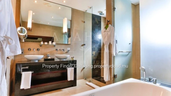 2-Bedroom Apartment with Sea Views