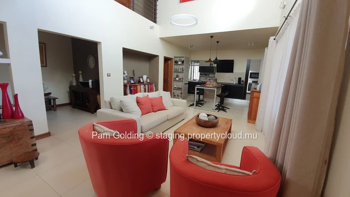 Designer house in a known Morcellement in Albion