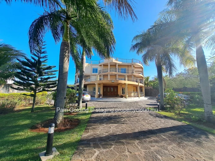 Pointe aux Biches – House for sale – Pam Golding Mauritius
