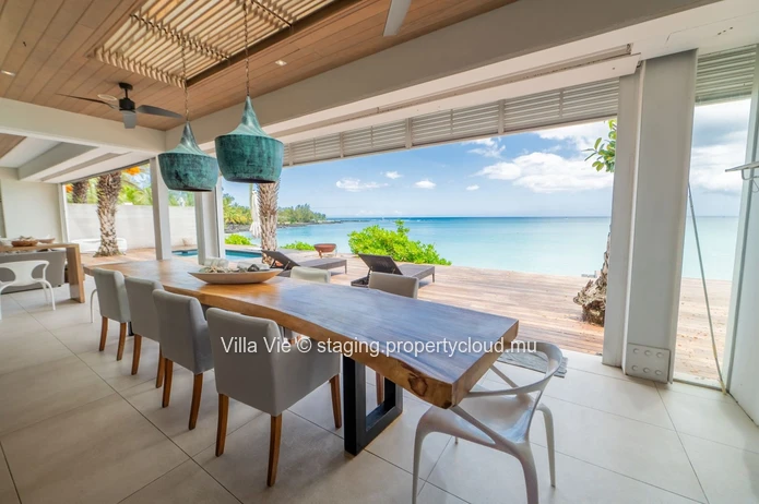 Péreybère – Villa de Luxe d’Exception en Bord de Mer avec 4 Chambres en Suite