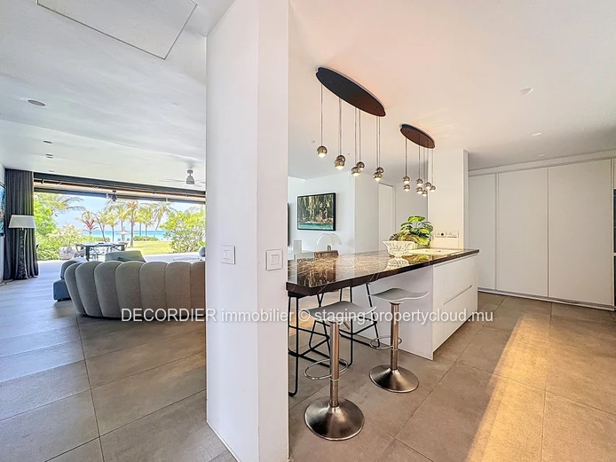 Apartment – Beachfront Living