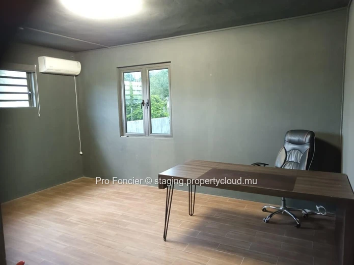 Commercial space in Black River - Ideal for various projects