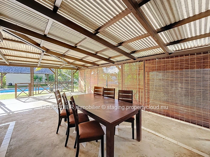 Charming home with spacious garden