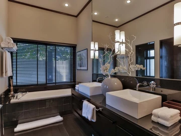 5 Bedroom Villa