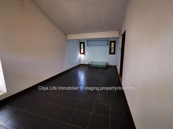 Luxurious Furnished House with Private Pool in Floréal - 560m² Living Area - Rs 120,000 rent