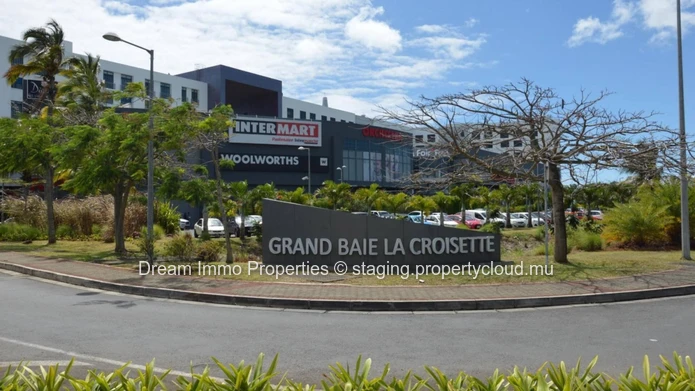 Luxurious 4-Bedroom Villa Near The Sea & Amenities In Grand Baie – Mauritius