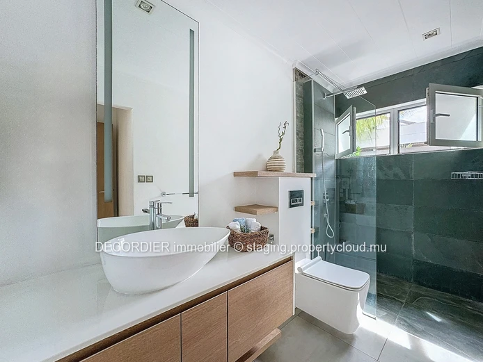 Unique on the real estate market, a visit is a must