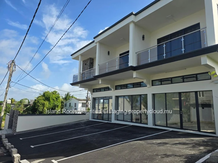 Beautiful newly built apartment ideally located in Goodlands, not far from Super U.