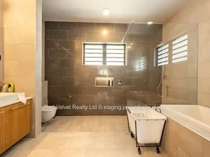  Luxurious Beachfront Apartment for Rent in Pereybere, Grand Baie