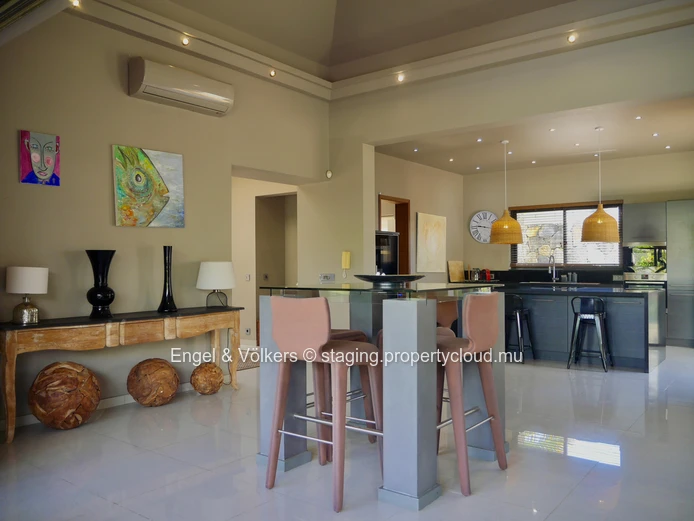 5-Bedrooms Modern Tropical & Balinese-Inspired Villa in Prime Grand Baie Location