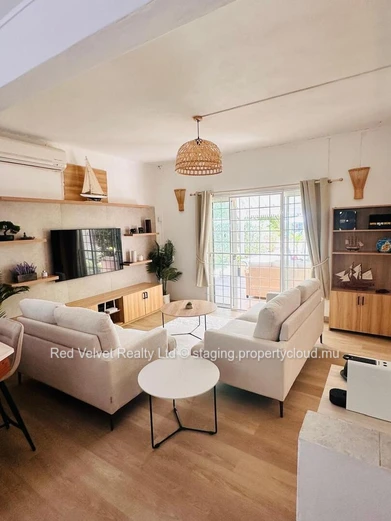Beachfront Duplex for Rent in the West - Rs 130,000/Month - 120m2 - Direct Beach Access & View on le Morne  Mountain !