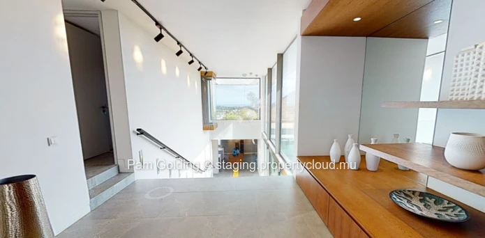 Villa Contemporaine de cinq chambres a vendre a Villa Valriche
