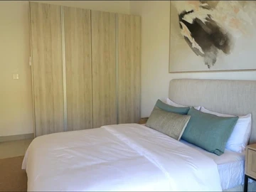 5 Bedroom Villa