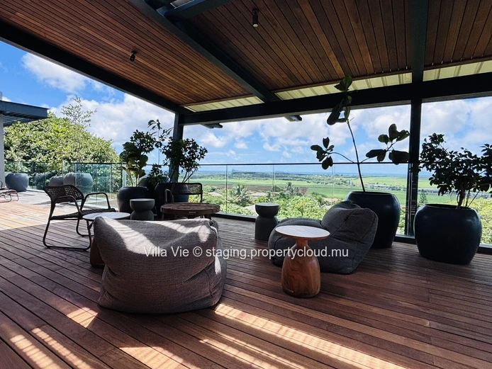 Belle Vue - Stunning 4-bedroom penthouse with a private swimming pool