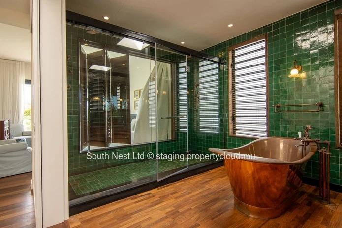 Modern triplex villa with 4 bedrooms