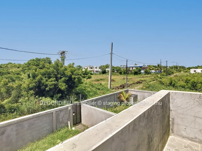 Large detached house with some finishing to be expected