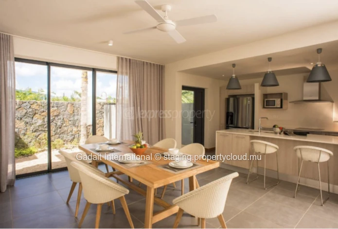Villa Tropicale Élégante à Marguery – 3 Chambres avec Piscine Privée & Vue Montagne
