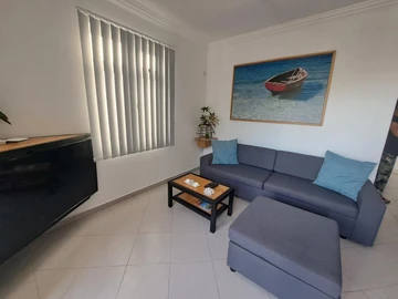 6 Bedroom Apartment