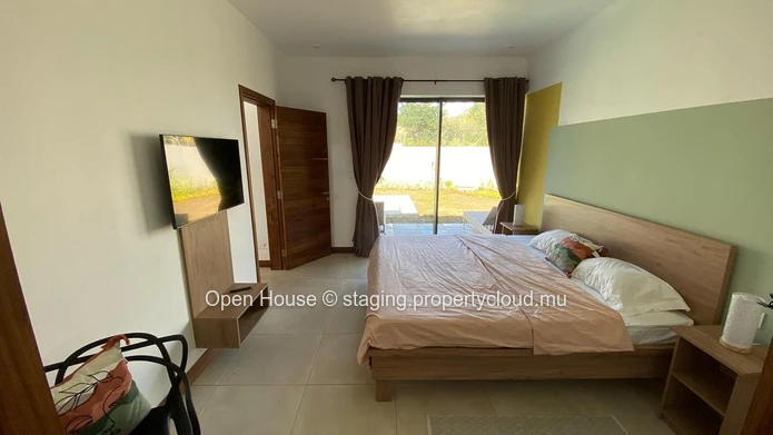 Luxury Villa with Private Pool in Pereybere - 3 Beds, Office, & More! Rs - Don't Miss Out!