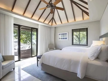 5 Bedroom Villa