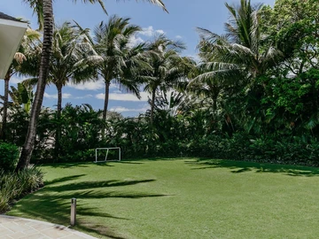 6 Bedroom Villa